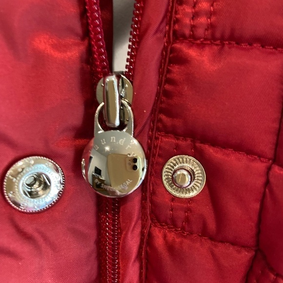 Laundry By Shelli Segal~Red Quilted Coat~Zip-Up & Snap~Pockets~Hood~Belt~Size S - Picture 14 of 16